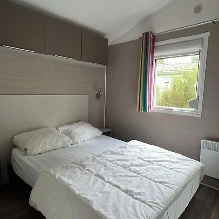 Mobil 220 Amenage 2 4 Etoiles